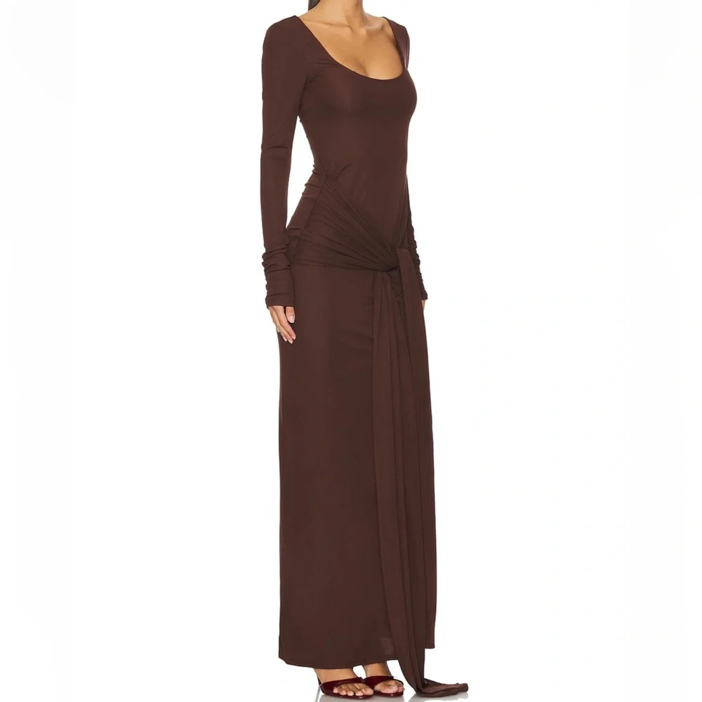 Lovers and Friends-Quinn Gown in chocolate brown - Picture 2 of 4